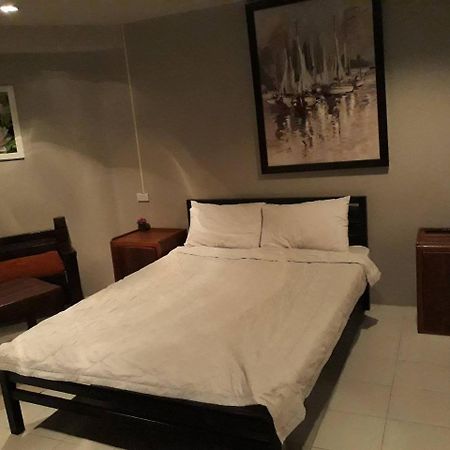 Pk Hostel Ayutthaya Eksteriør billede