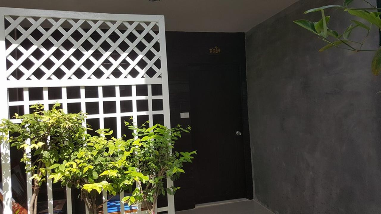 Pk Hostel Ayutthaya Eksteriør billede