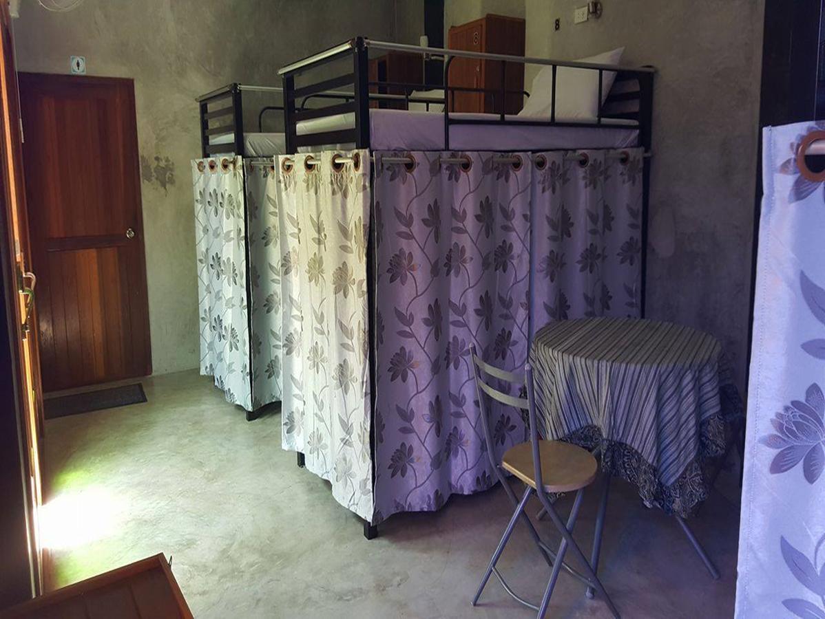 Pk Hostel Ayutthaya Eksteriør billede