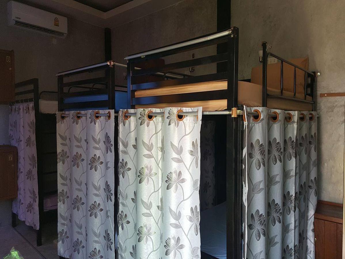 Pk Hostel Ayutthaya Eksteriør billede